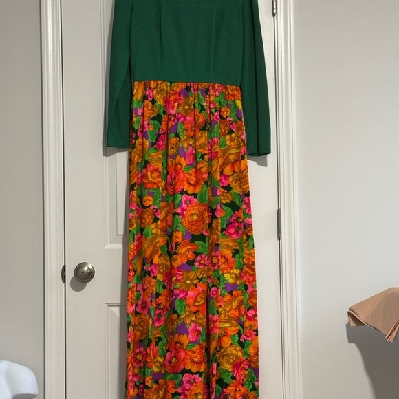 Floral Green Maxi Dress - Picture 2 of 4